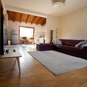 kikkas-gem-spacious-apartment-20km-from-milan.it-lombardy.com/